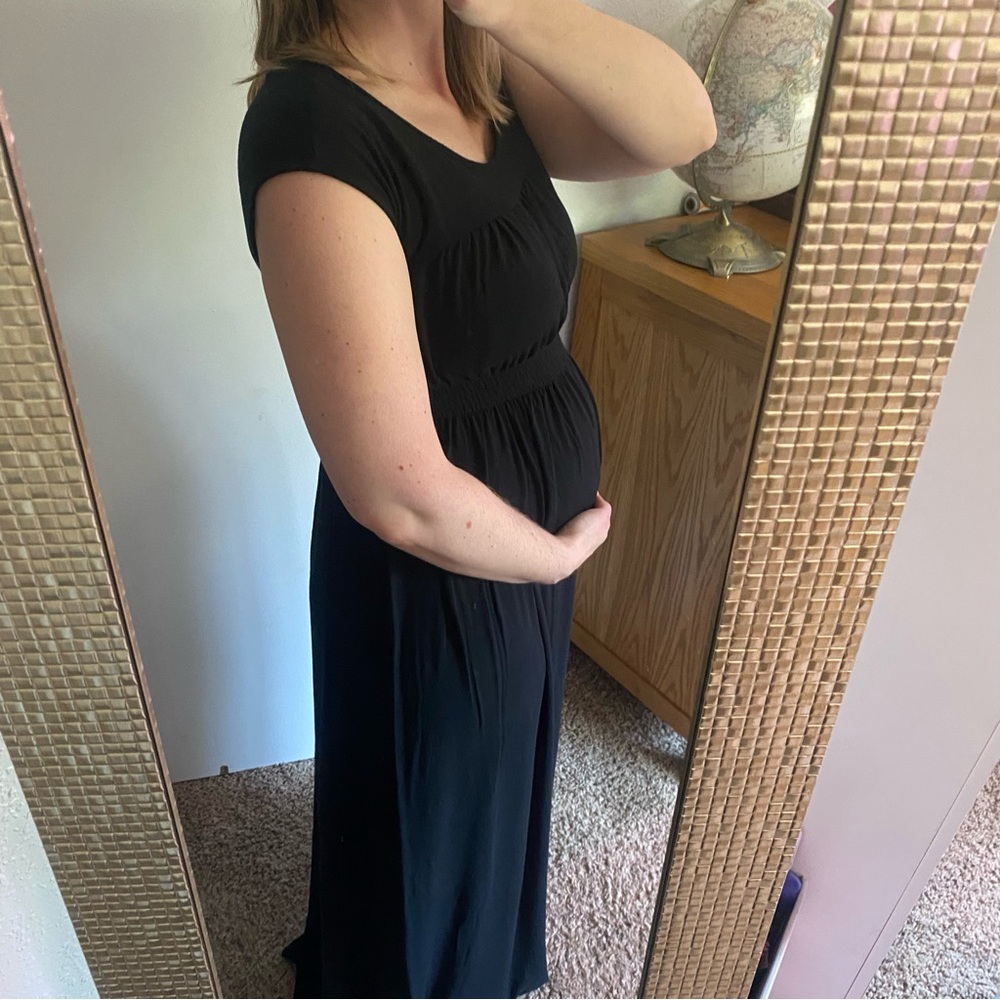 Liz Lange Cap Sleeve Maternity Maxi Dress - Black - Size Small
